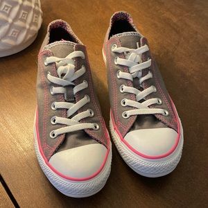 Women’s Size 9 Converse Grey and Pink